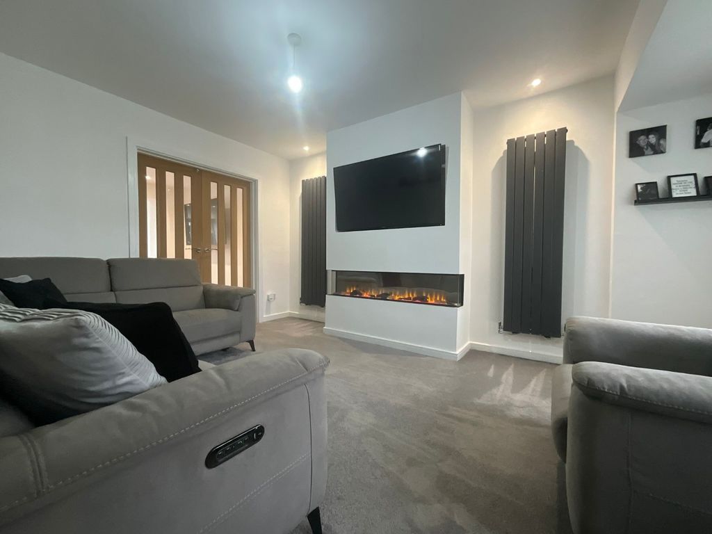 Property photo 2 of 27 4521592