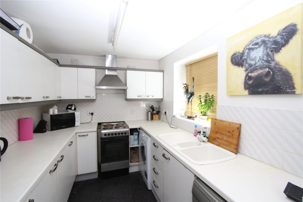 Property photo 3 of 6 Picture No. 06