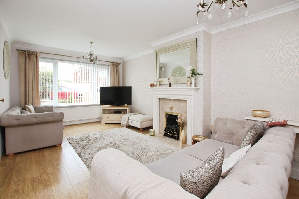 Property photo 3 of 30 4607233