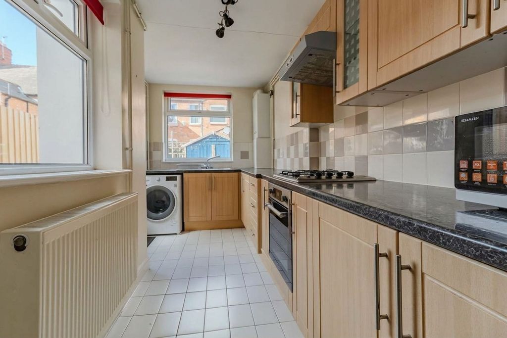 Property photo 3 of 13