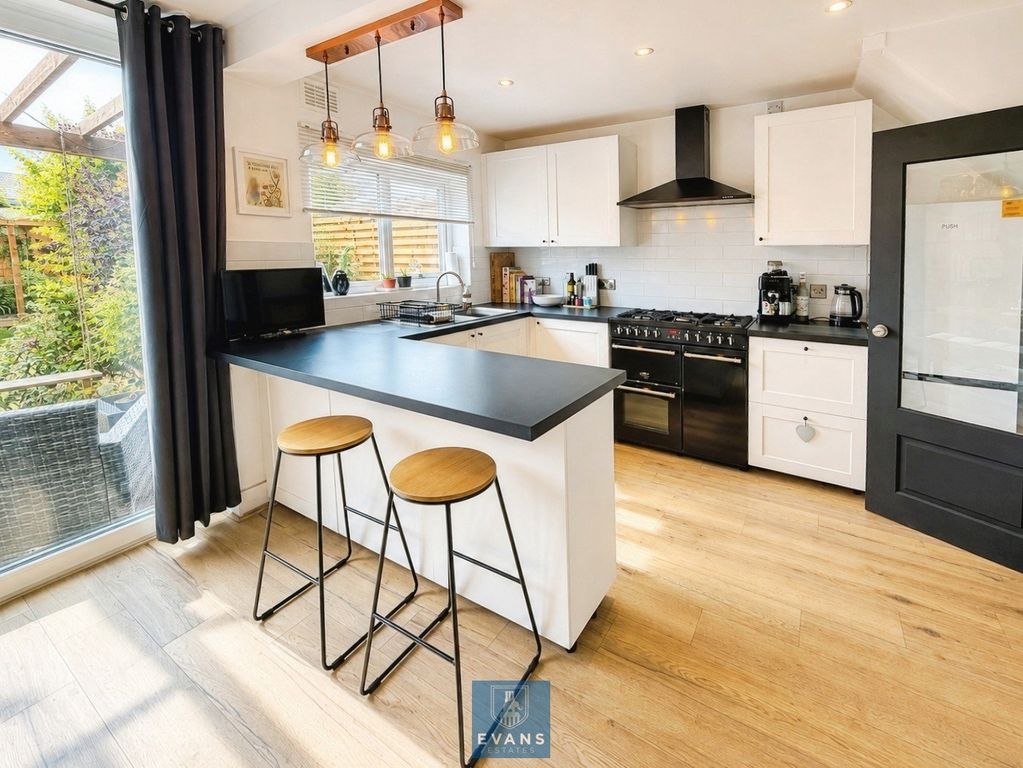 Property photo 3 of 23 Kitchen Diner