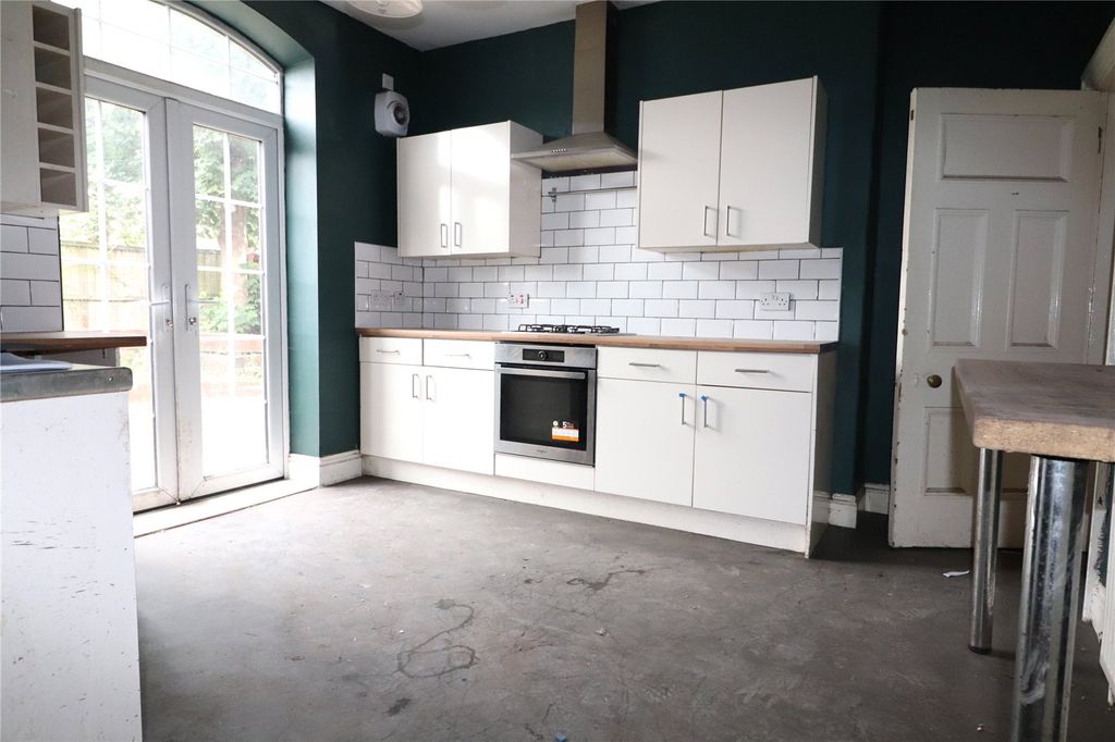 Property photo 2 of 16 Picture No. 01
