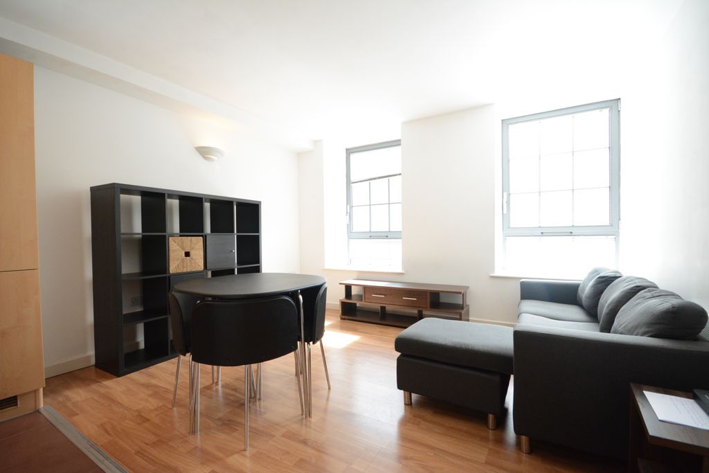 Property photo 1 of 5 Lounge