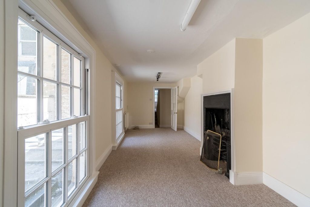 Property photo 2 of 15 30 Southgate Street-1.Jpg
