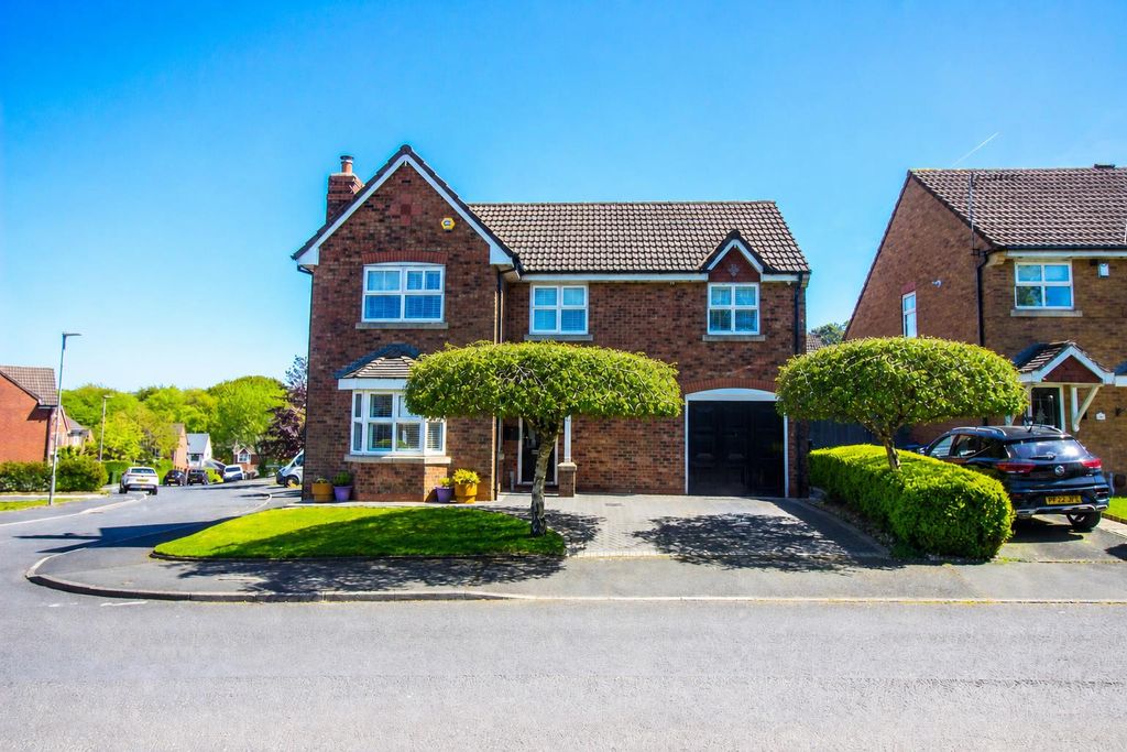 Property photo 1 of 30