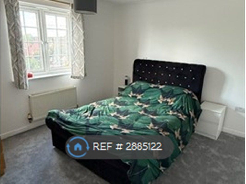 Property photo 1 of 12 Bedroom 1