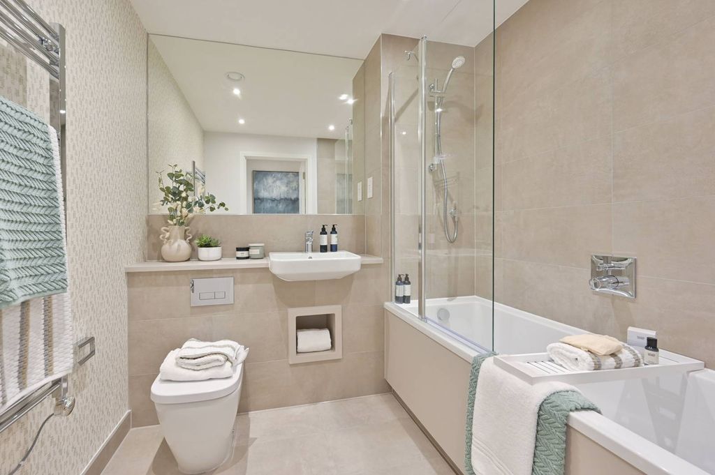 Property photo 3 of 37