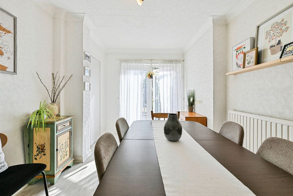 Property photo 3 of 17 Pbox-Img.Jpg