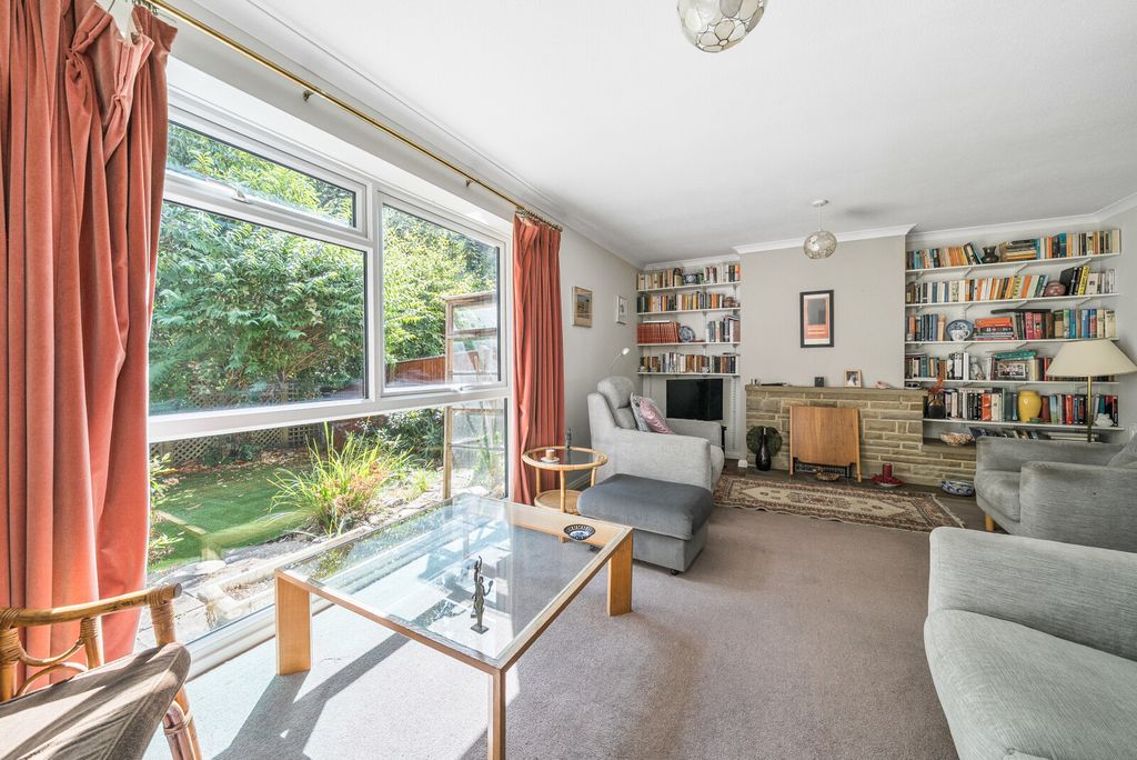 Property photo 2 of 19 1500827-12-1A0484...