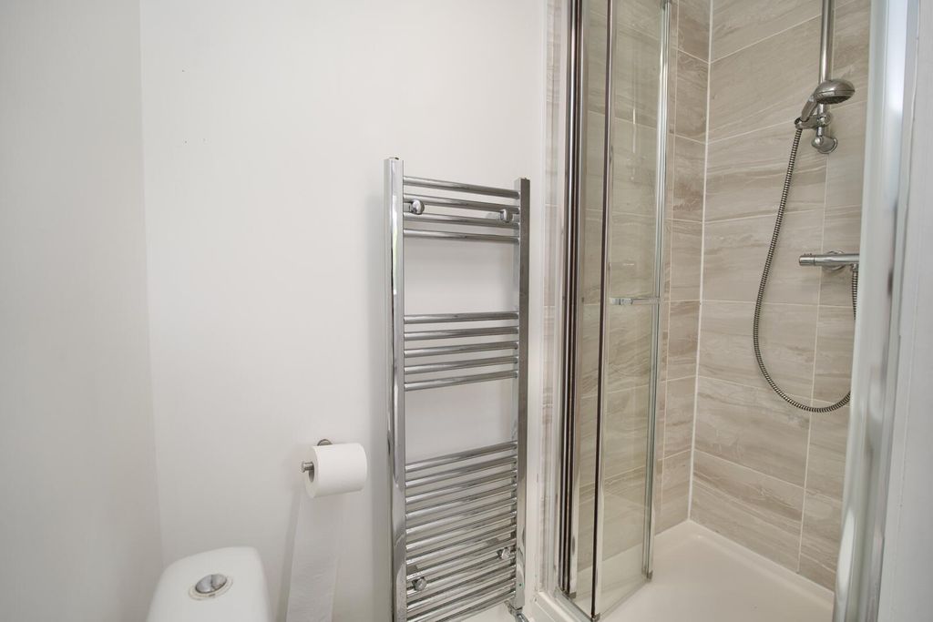 Property photo 3 of 25 Bathroom