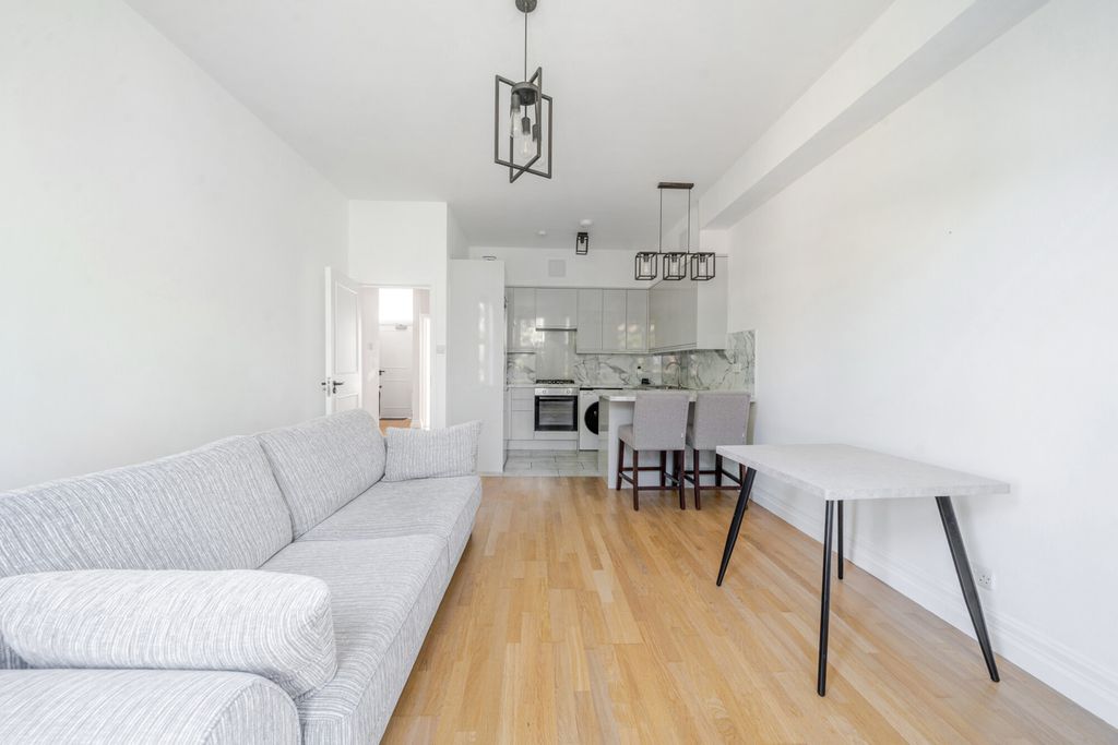 Property photo 2 of 14 9-681De7E629F88-1...