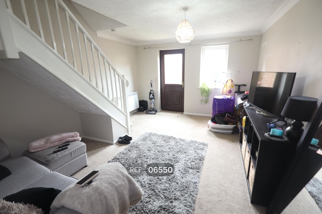 Property photo 3 of 10 Living Room