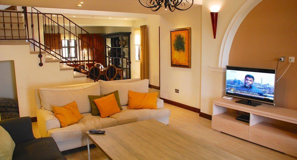 Property photo 3 of 19