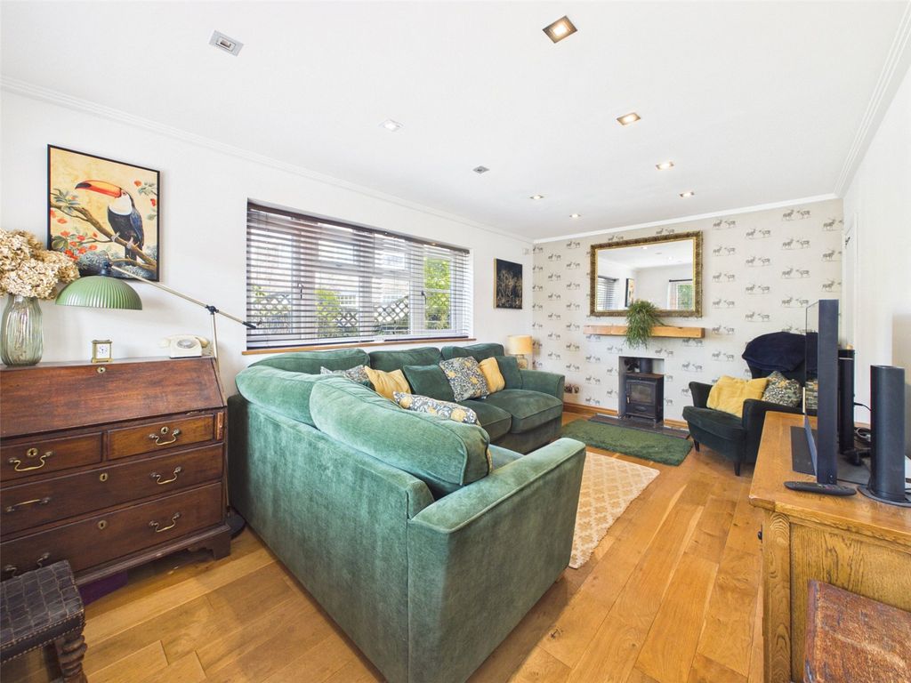 Property photo 2 of 21 Picture No. 29