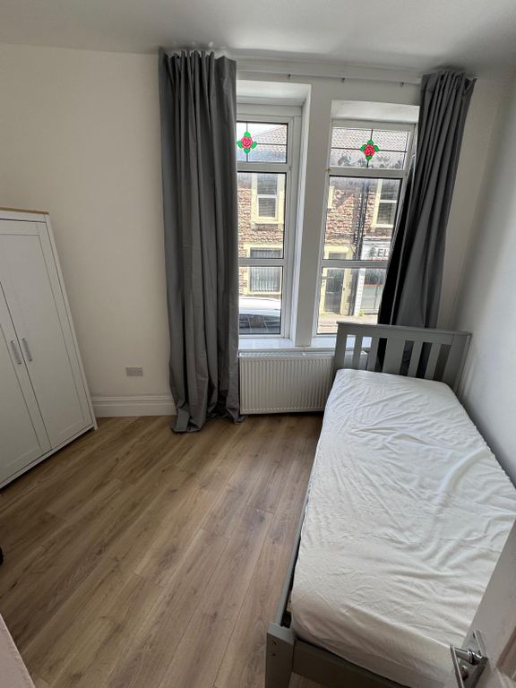 Property photo 1 of 4