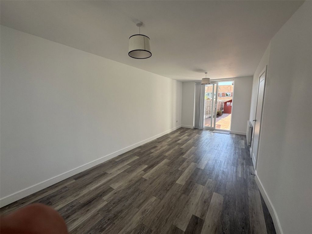 Property photo 3 of 17 Picture No. 31