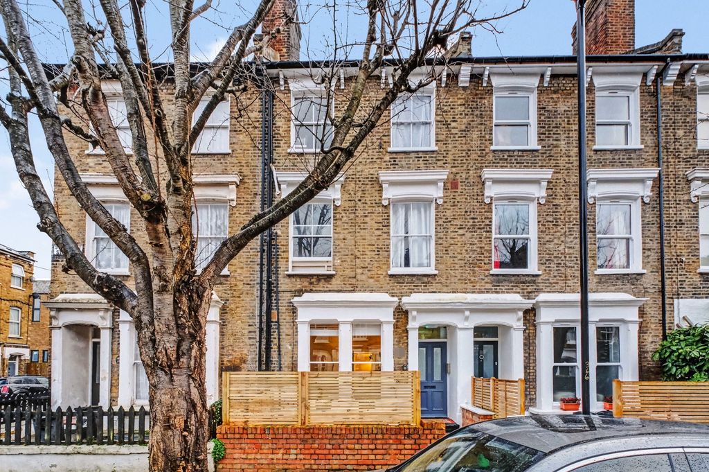 Property photo 3 of 12