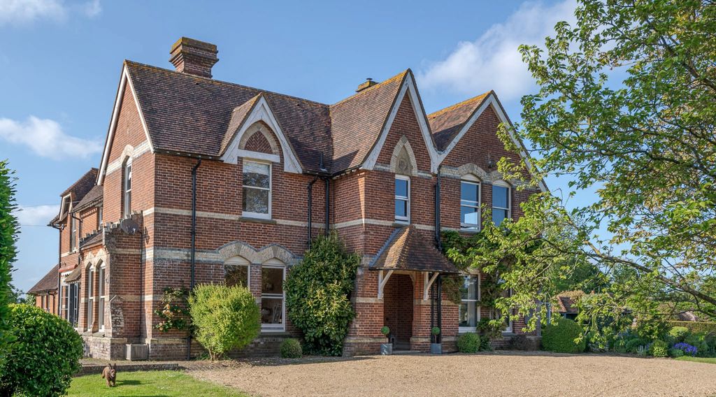 Property photo 1 of 26 Poulhurst