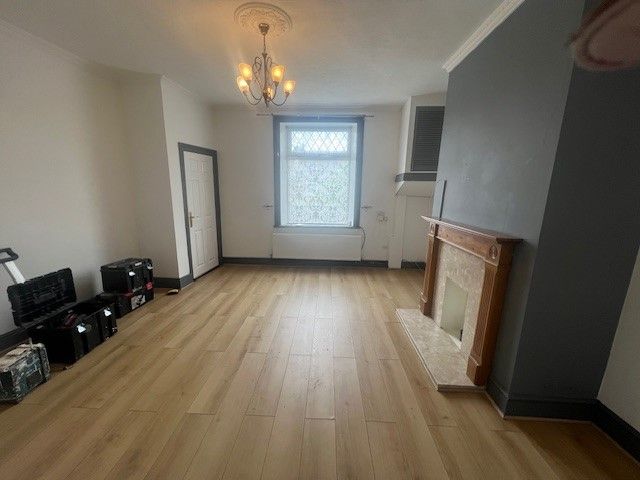 Property photo 3 of 9 Photo