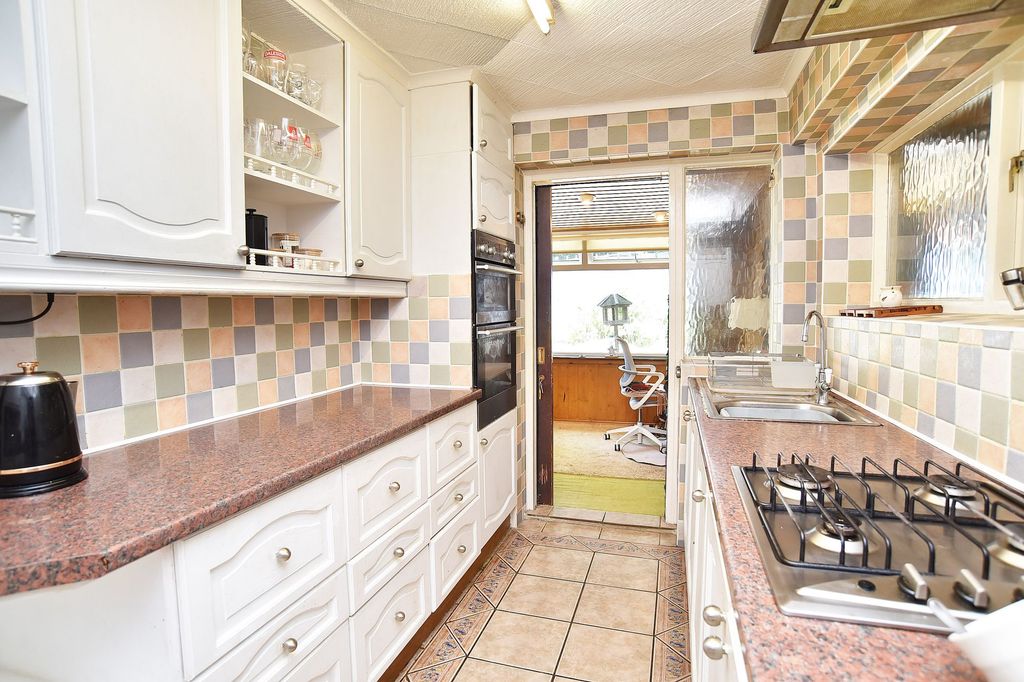 Property photo 3 of 26