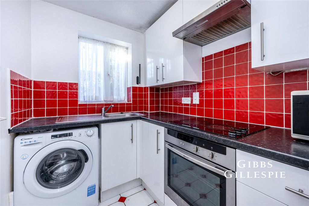 Property photo 3 of 9 Picture No. 16