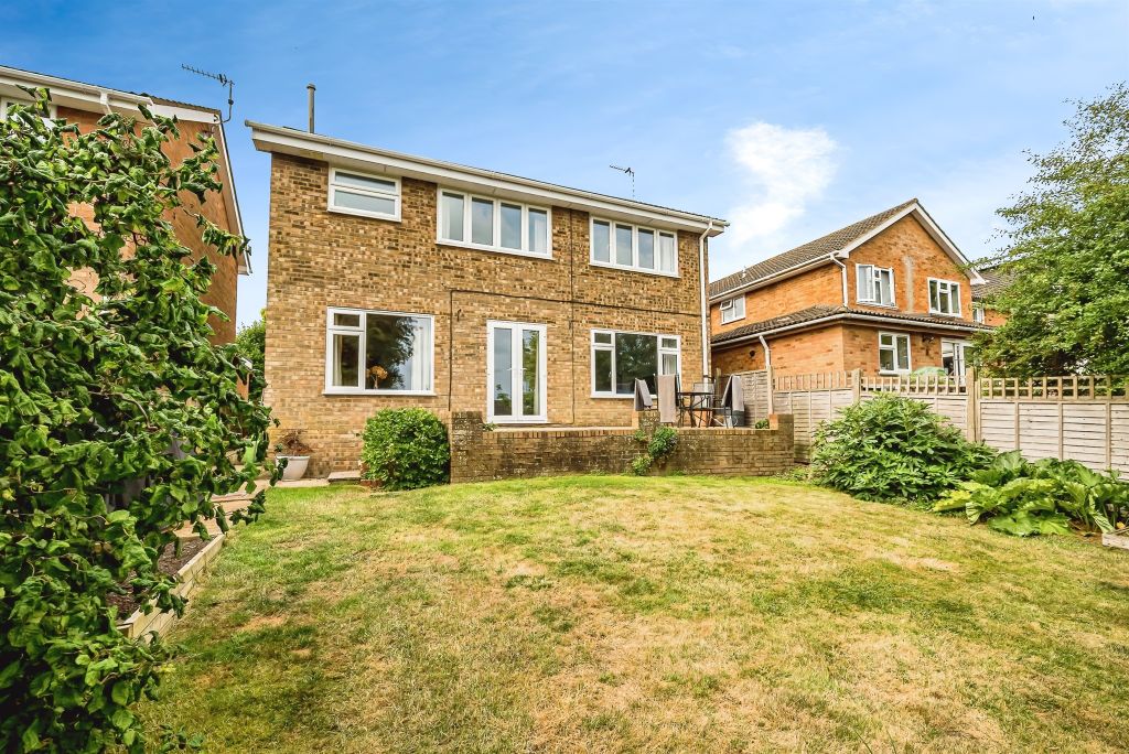 Property photo 2 of 17