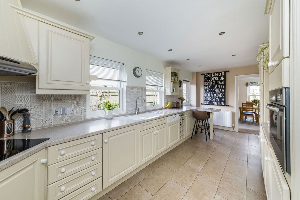 Property photo 2 of 26