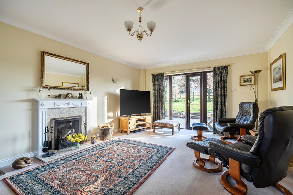 Property photo 3 of 23 Living Room