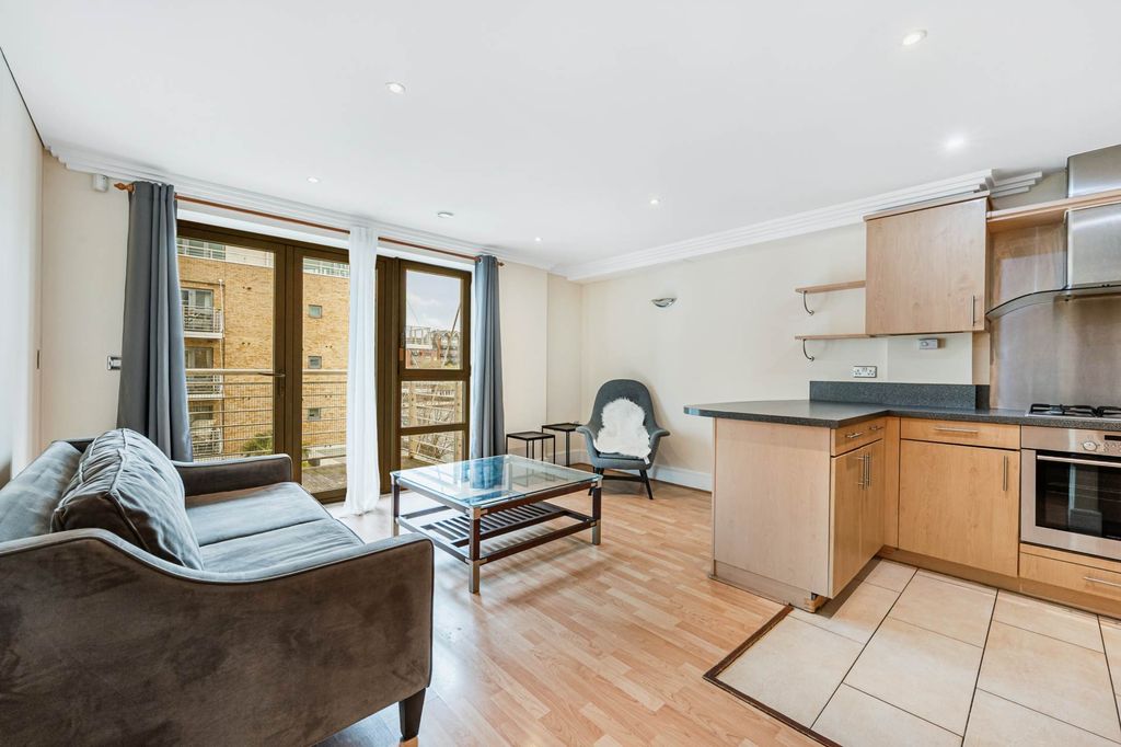 Property photo 3 of 10