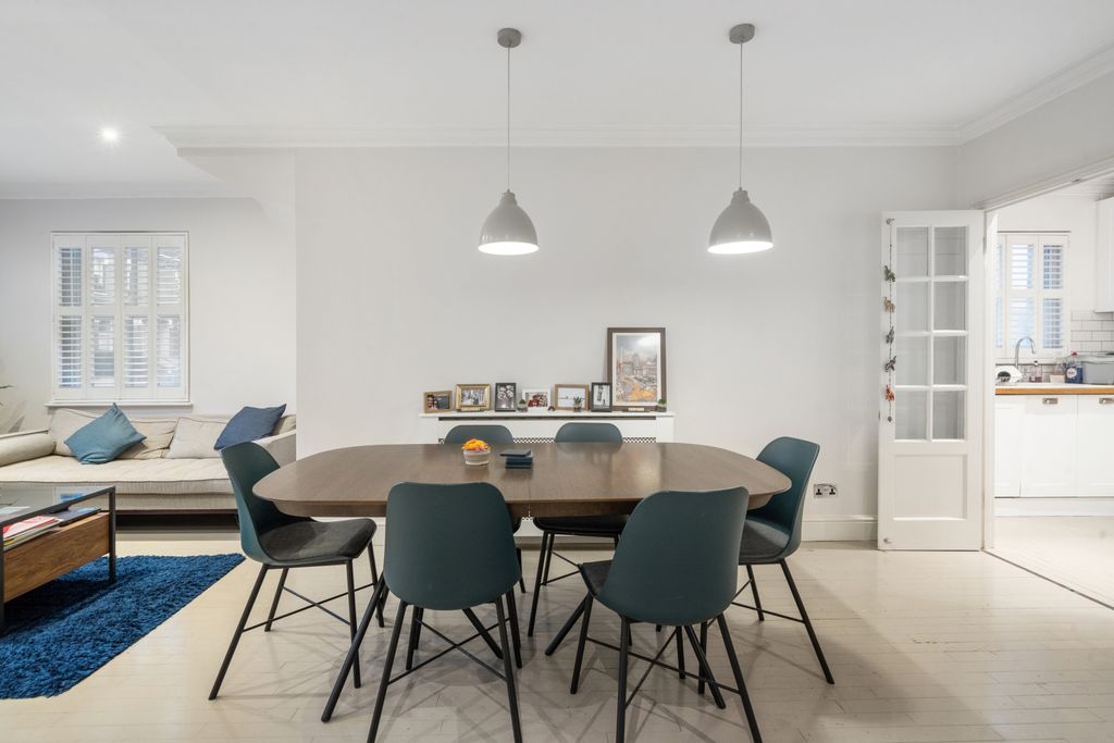 Property photo 3 of 22