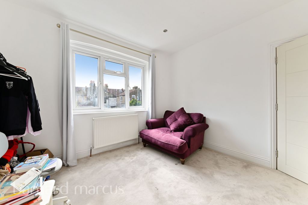 Property photo 2 of 8 Bedroom 2