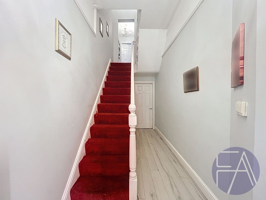 Property photo 2 of 28 4576204