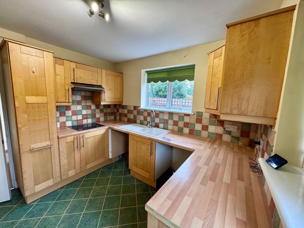 Property photo 2 of 11 3957002