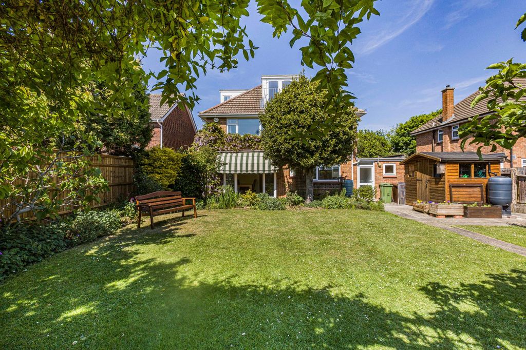 Property photo 2 of 17 Picture No. 43