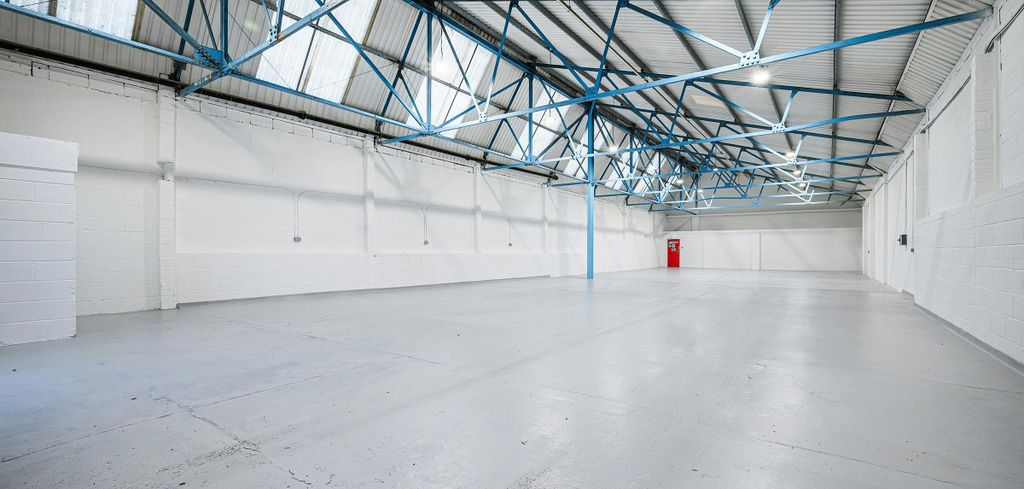 Property photo 3 of 4 Inside Unit 8.Jpeg