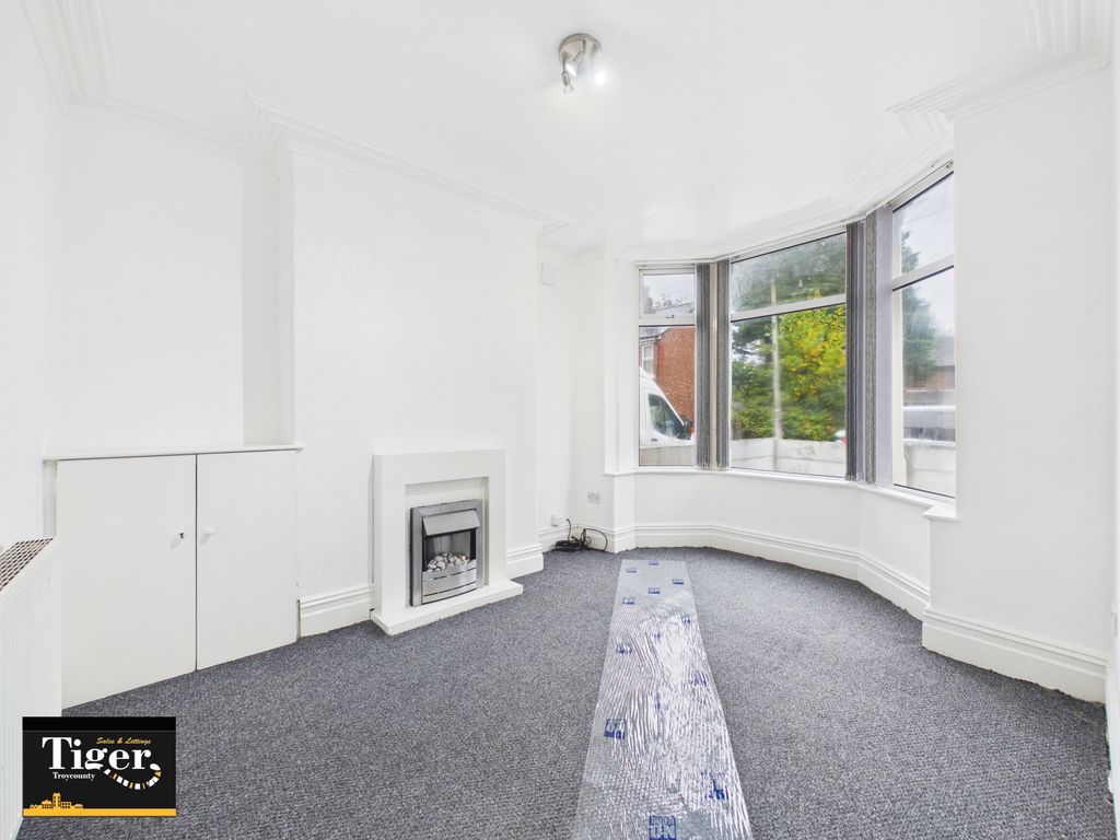 Property photo 2 of 13 Cam03440G0-Pr0714-Still001