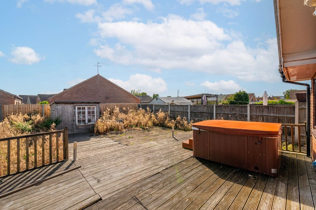 Property photo 2 of 15