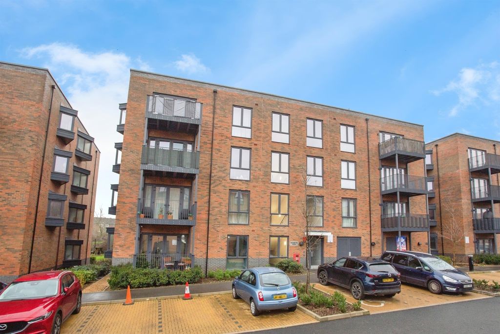 Property photo 2 of 12