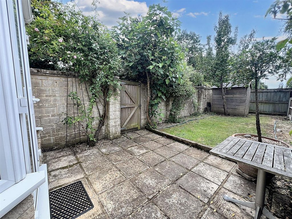 Property photo 3 of 12 Img_8611.Jpg