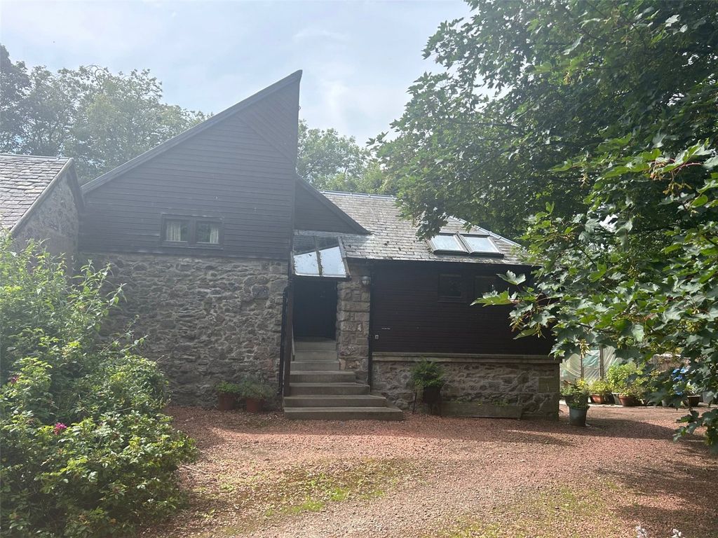 Property photo 1 of 11 Front View