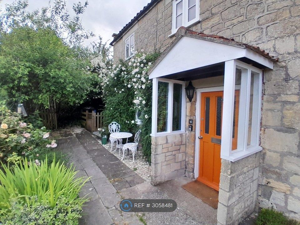 Property photo 1 of 17 Front Of The Cottage