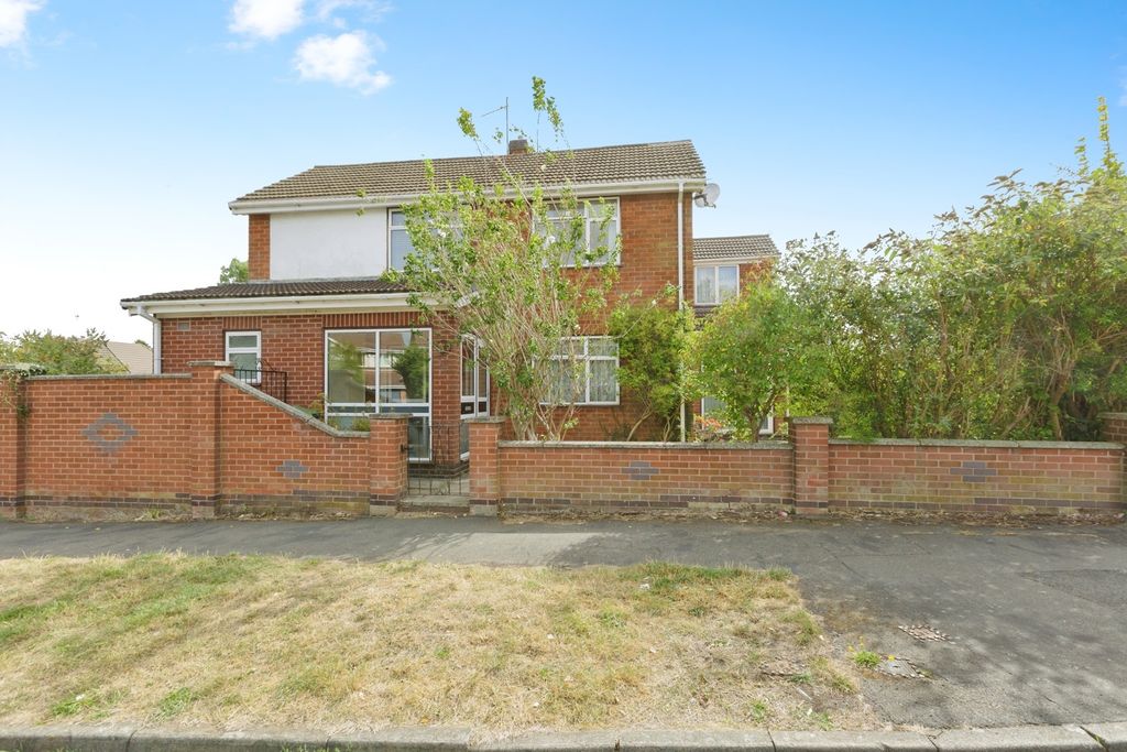 Property photo 1 of 17 Photo