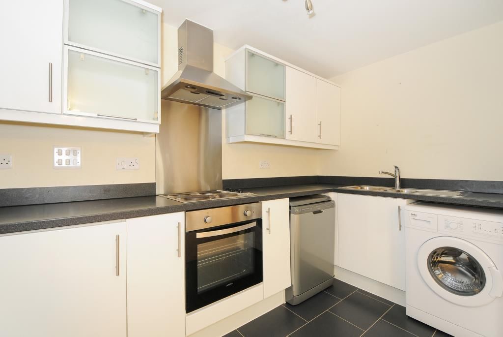 Property photo 2 of 8 Kitchen