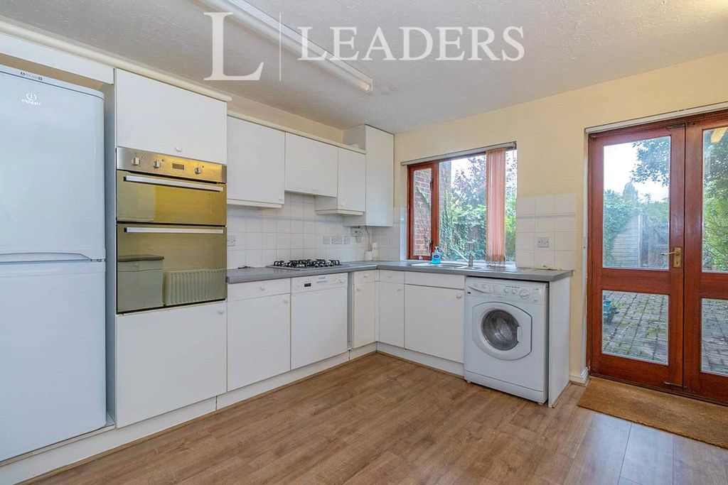 Property photo 3 of 11 3