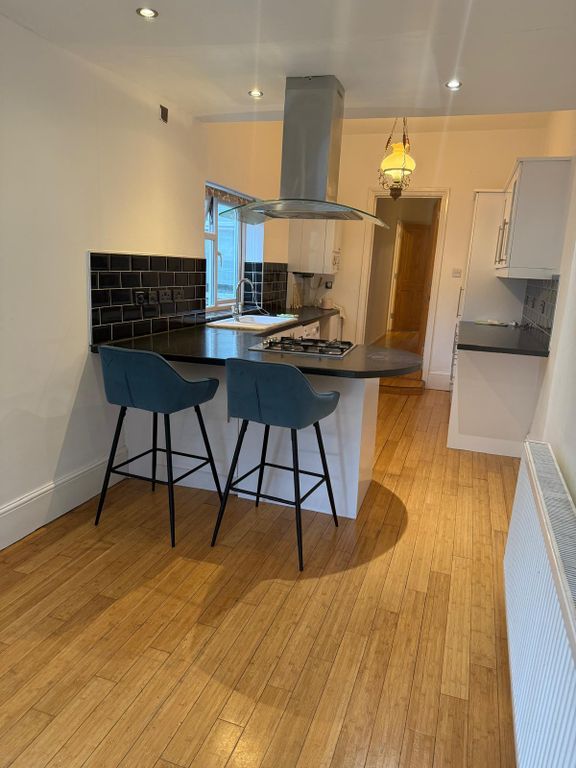 Property photo 3 of 10 Gallery
