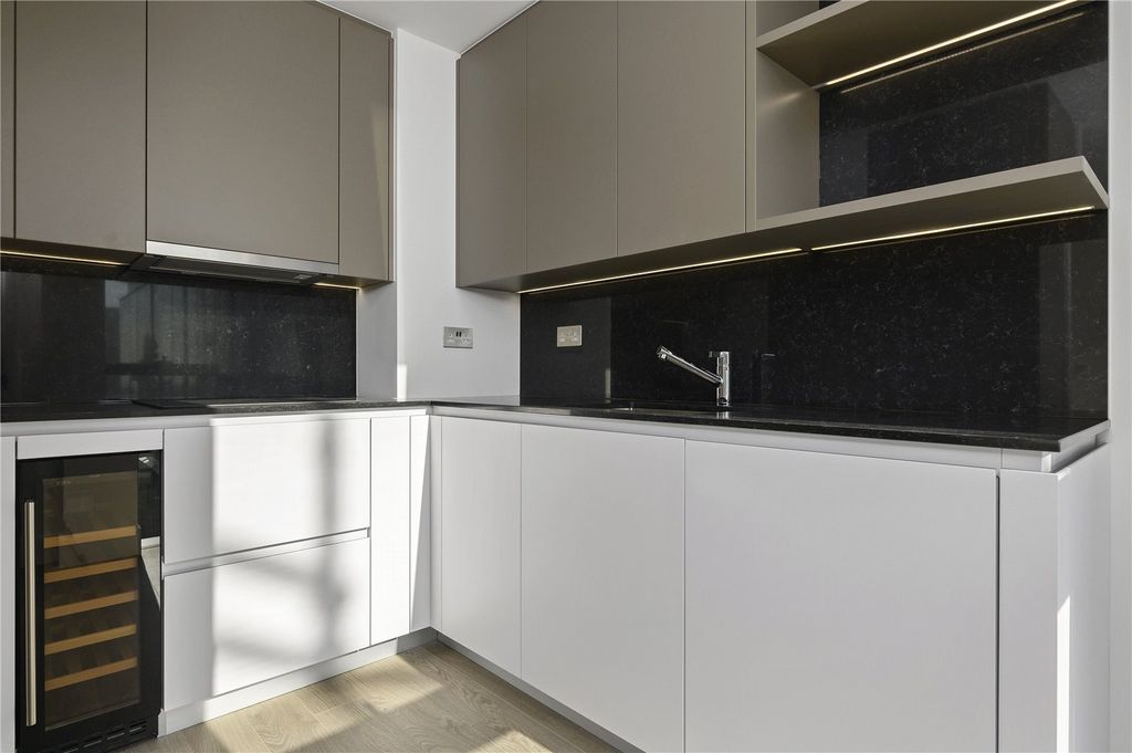 Property photo 2 of 15 Kitchen