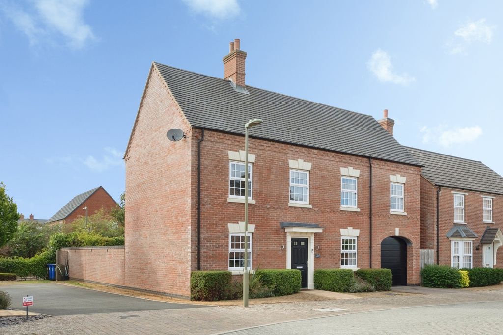Property photo 1 of 17 Pbox-Img.Jpg
