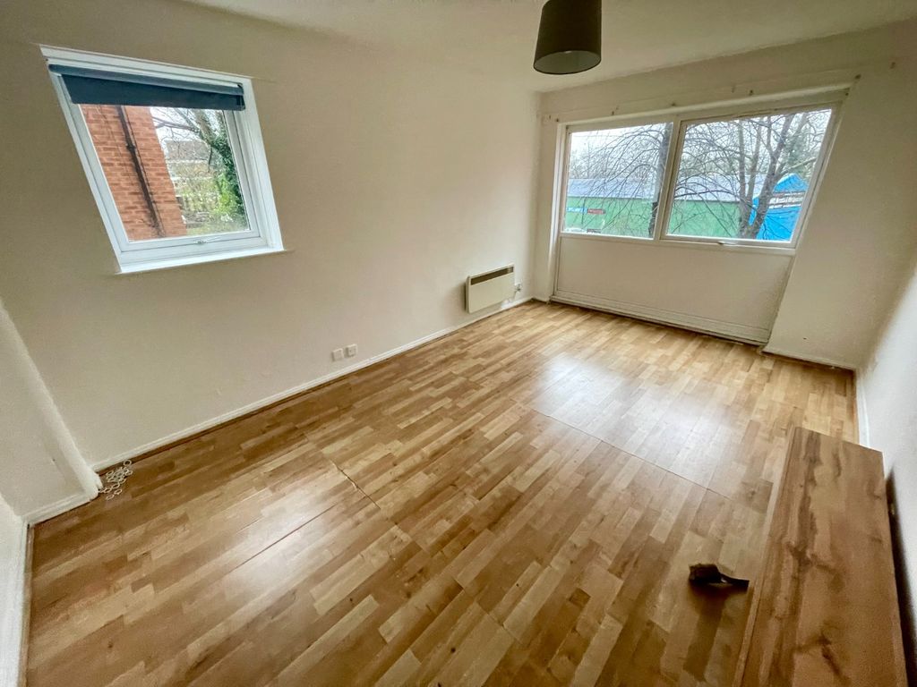 Property photo 2 of 7 3790183