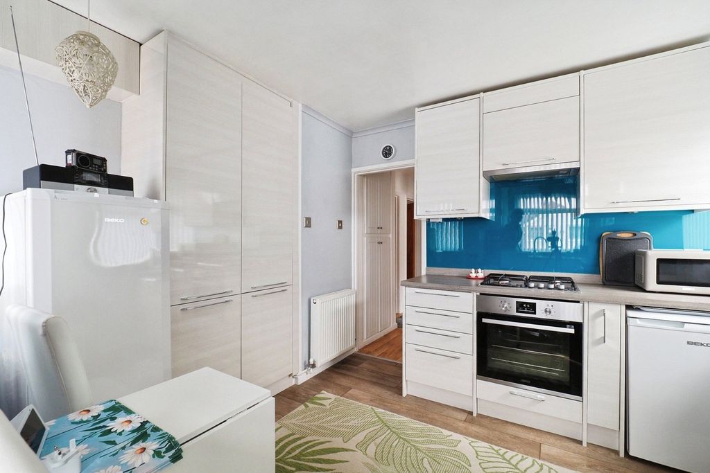 Property photo 2 of 17 Picture No. 22