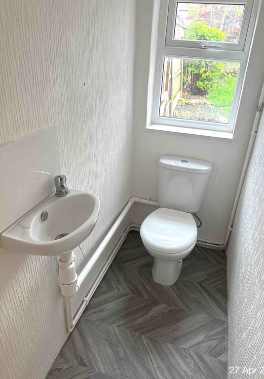 Property photo 2 of 6